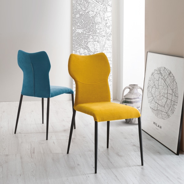 Chaise en tissu à la forme originale JADE
