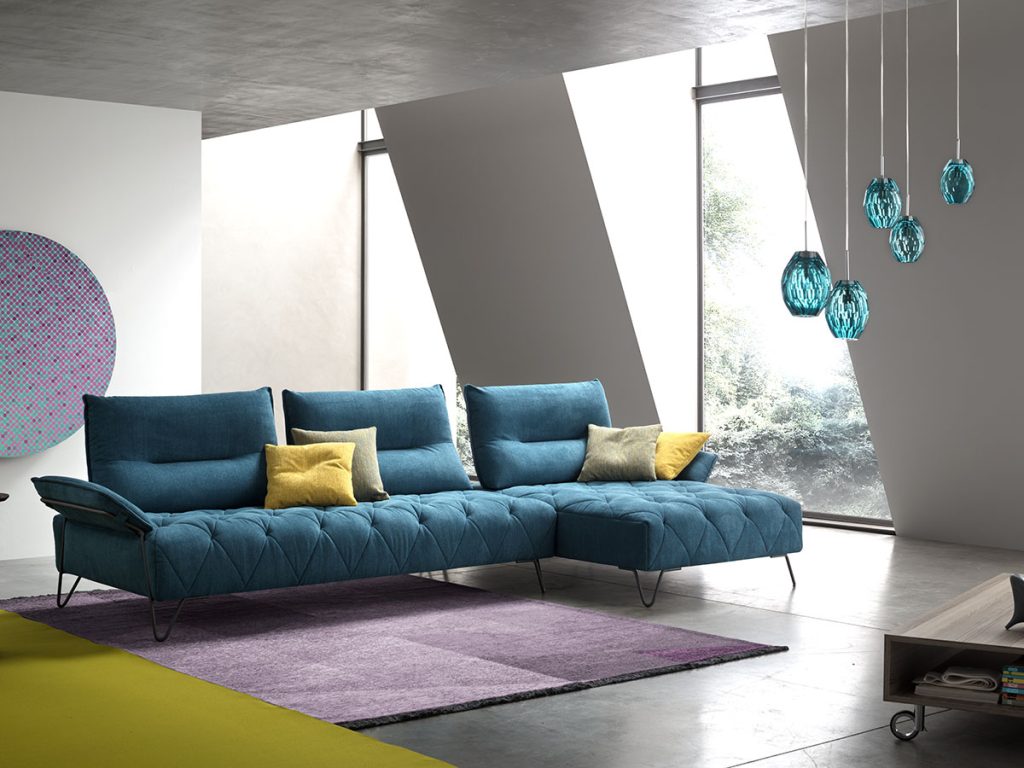 salon-couleur-canape-maison-dici